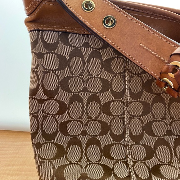 Coach hobo purse brown - Picture 5 of 13